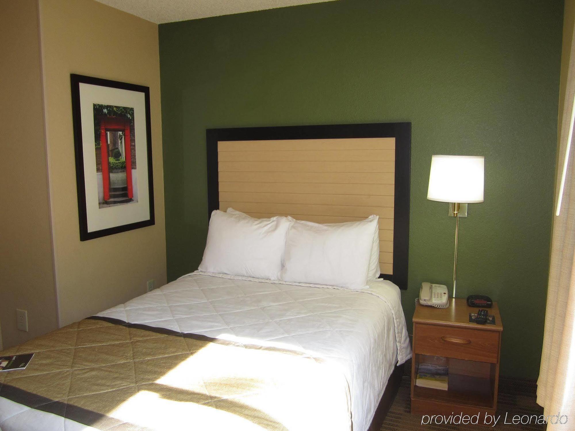 Extended Stay America Suites - Los Angeles - South Гардина Экстерьер фото